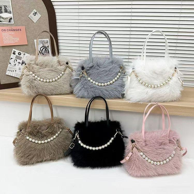 Luna Chic Crossbody Bag